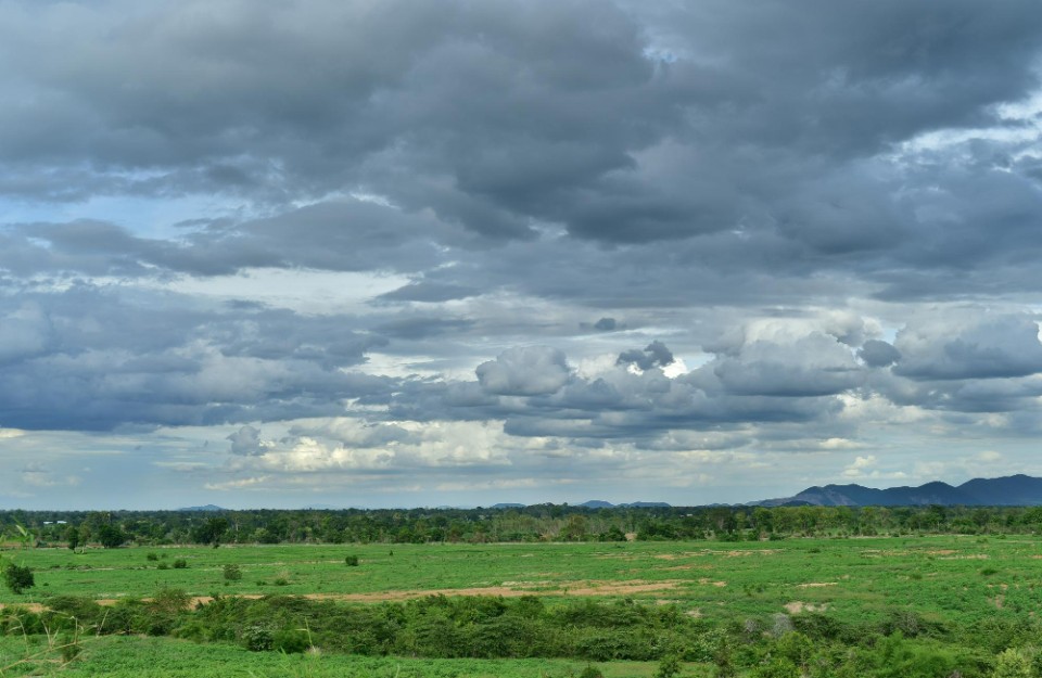 दिल्ली में बदला मौसम का मिजाज छाएंगे बादल, जाने कहाँ कहाँ होगी बारिश