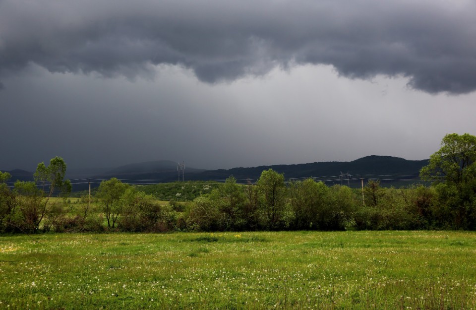 गुजरात सहित इन राज्यों में हो सकती है बारिश