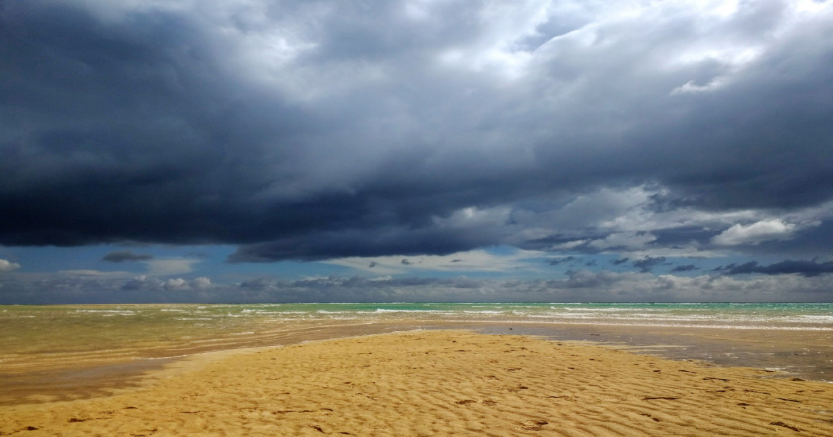 Weather Turns Unsettled: Storms, Heavy Rain Alerts in Several States, While Heat and Humidity Persist Elsewhere