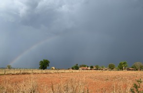 Aaj Ka Mausam: कहीं हीटवेव तो कहीं बारिश, देश में बदल रहा मौसम, जानिए देशभर में मौसम का पूर्वानुमान