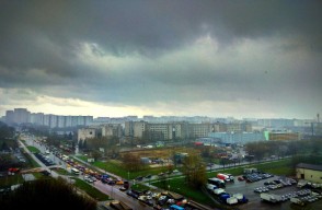 Delhi Weather: दिल्ली-NCR में भारी बारिश का अलर्ट, जानिए कब और कहां होगी बारिश