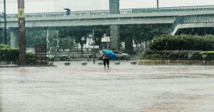 Delhi weather forecast: IMD warns of heavy rain in next two days