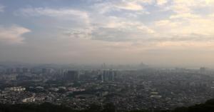 Delhi AQI: दिल्ली का दैनिक औसत वायु गुणवत्ता सूचकांक (AQI) 'बहुत खराब' श्रेणी में दर्ज, प्रदूषण कम करने के लिये दिए गए निर्देश