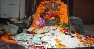 Mahakumbh 2025: संगम नगरी प्रयागराज के मनकामेश्वर मंदिर के दर्शन से पूरी होंगी सारी मनोकामनाएं