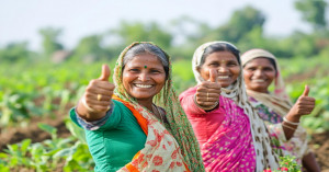 घर बैठे लखपति बन रही हैं यूपी की ग्रामीण महिलाएं, ये डेयरी मॉडल बना मिसाल