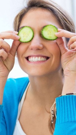 गर्मियों में आंखों को देना चाहते हैं ठंडक, तो अपनाएं ये आसान...