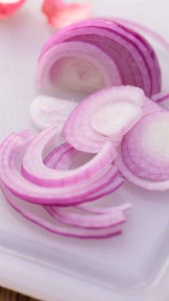 These Are 5 Benefits of Eating Raw Onion – Know What They Ar...