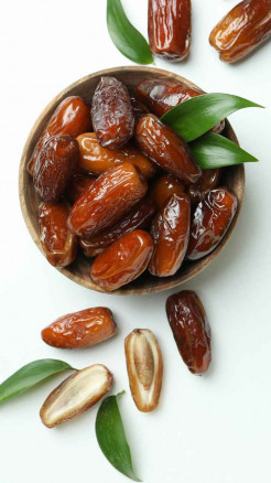Six Surprising Benefits of Eating Dates (Khajoor)