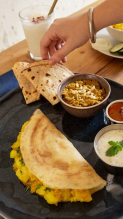 Six Major Disadvantages of Eating Late at Night