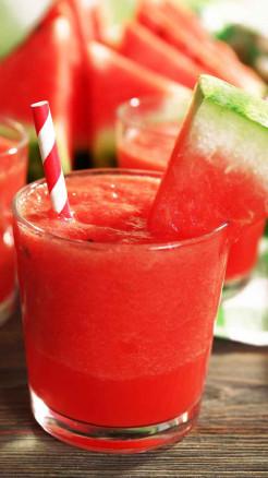 Six Amazing Benefits of Eating Watermelon in Summer