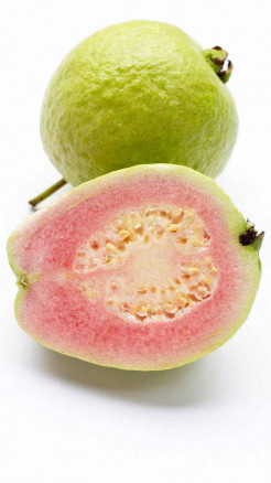 Six possible benefits of eating guava every day
