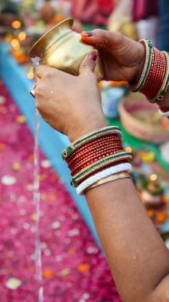 Worship Lord Shiva on Sawan Monday for wealth and prosperity